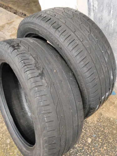 2 pneus 225 50 18 Bridgestone mais de meia vida 