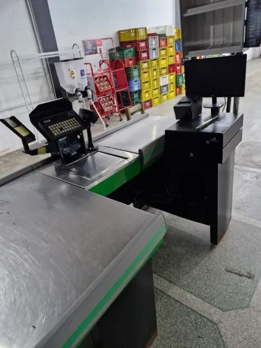 Vendo caixa registradora completa