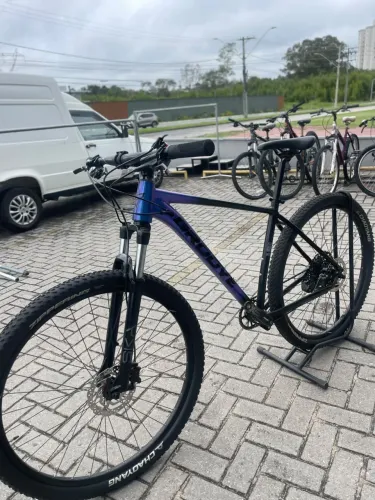 Bicicleta aro 29 Groove 12v