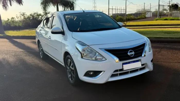 Nissan Versa SL 1.6 16V Flexstart 4P Aut. 2017