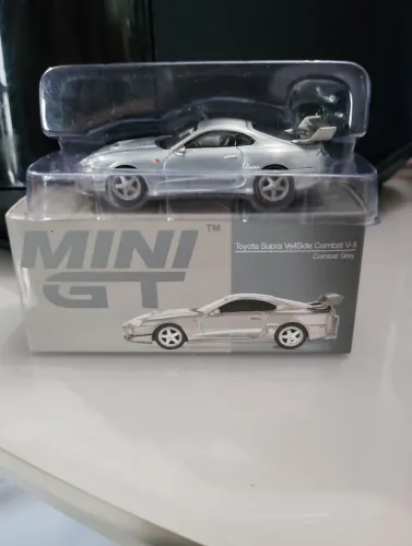 Mini GT Chase Toyota Supra Veilside
