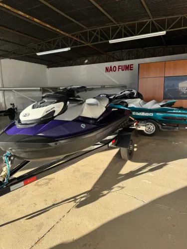 Vendo jetski 170 se com carretinha 14 hrs impecável 