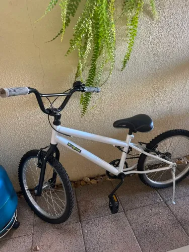 Bike ARO 20 bem conservada