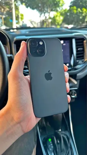 iPhone 15 128GB - Preto