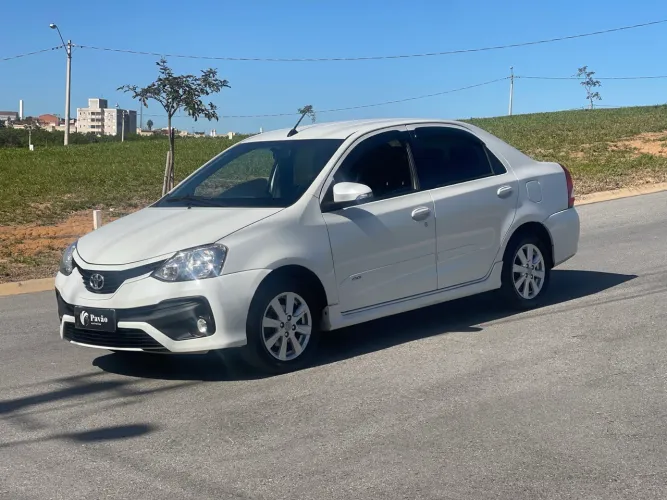 Toyota Etios XLS Sedan 1.5 Flex 16V 4P Aut. 2018