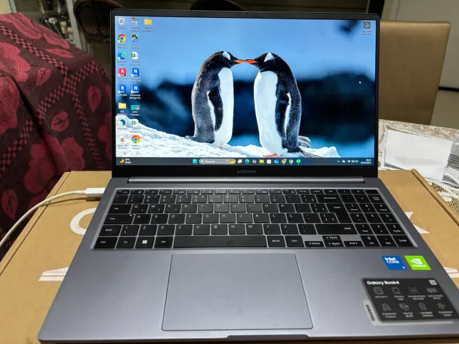 Notebook Samsung Galaxy Book4 i5 | 16GB RAM | SSD 512GB | MX570