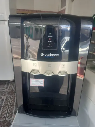 Bebedouro de mesa 110v 