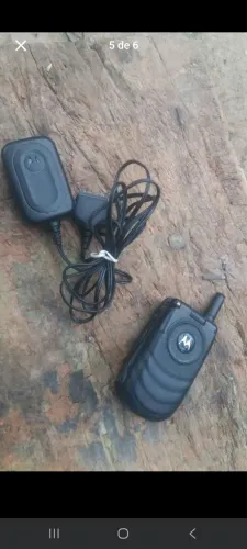 Antigo nextel com carregador no estado das fotos