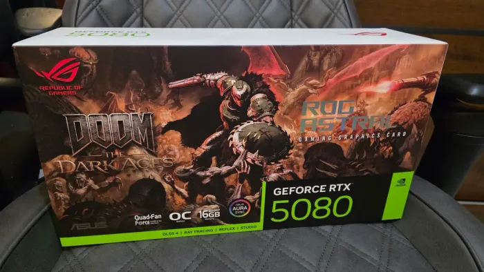 Asus Rtx 5080 Astral Doom completa com todos acessórios.