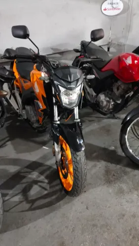 HONDA CB TWISTER 250 LARANJA 2019 Shalon veículos Cariacica