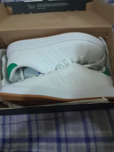 Tennis Adidas 38 fem. Novo