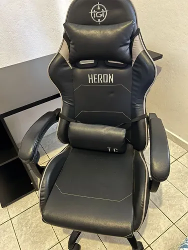 Mesa escrivaninha com cadeira gamer