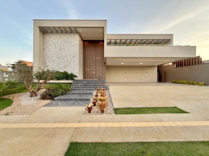 Casa de Condomínio com 5 Quartos à venda, 561m² - Plateau d'Or Privilege