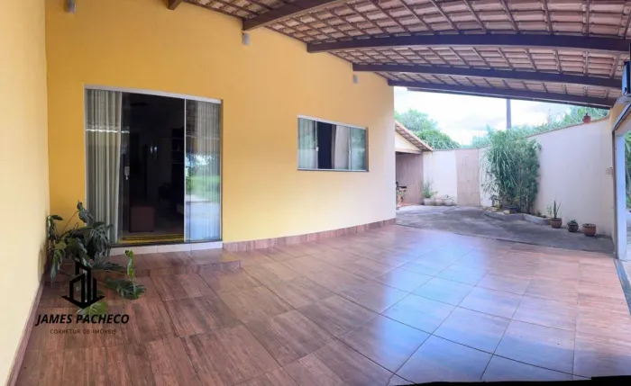 Casa à Venda no Setor Parque das Flores 3 Quartos com Fogão a Lenha