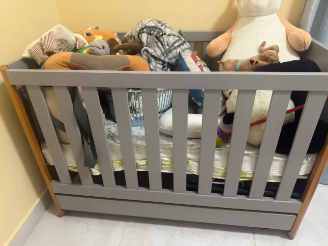 Berço que vira cama 