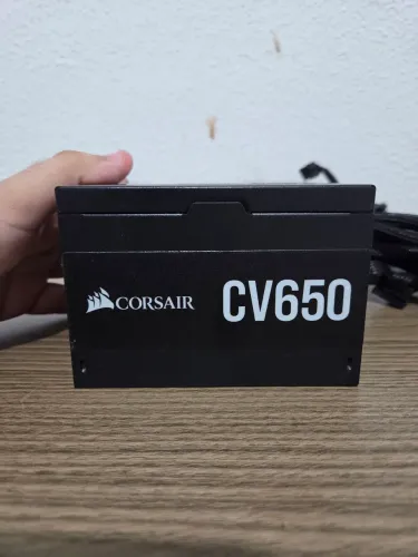 Fonte Corsair CV650
