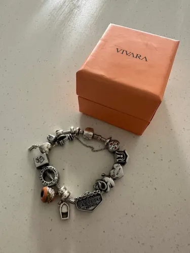 Pulseira Vivara Original prata 925 com 13 berloques