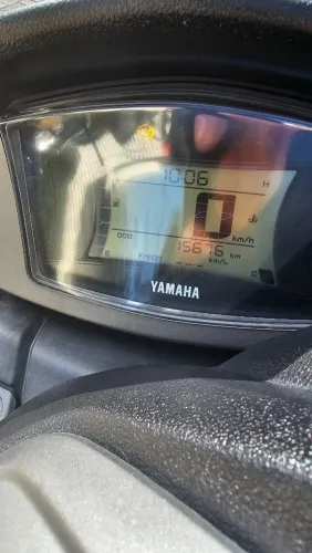 OPORTUNIDADE ÚNICA: Yamaha NMAX 160 2021 - Baixa KM + Acessórios inclusos