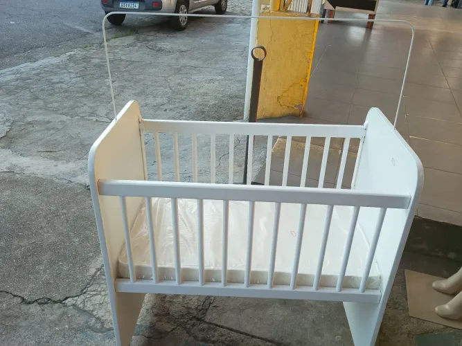 Mini berço com colchão 