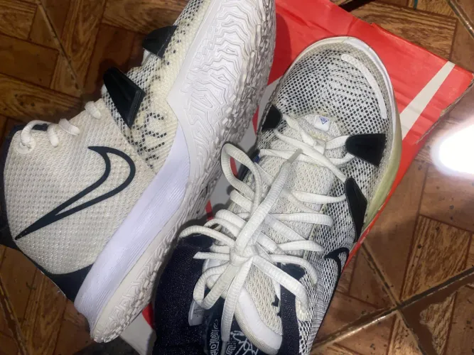 Tenis Nike kyrie branco original número 39 