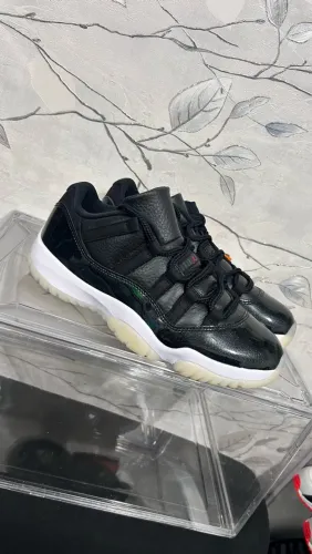 Tênis Air Jordan 11 Low 72-10 ORIGINAL Tamanho 39