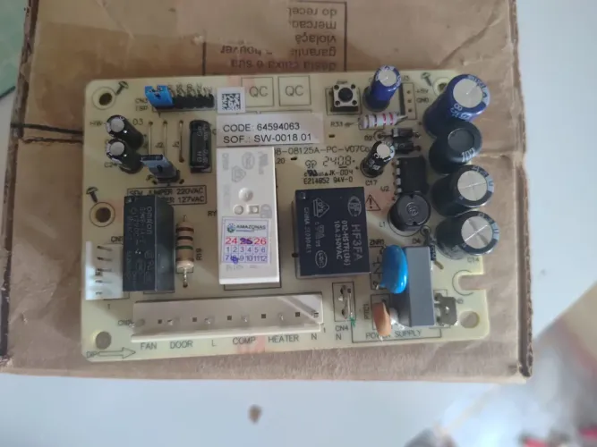 Vendo placa de geladeira eletrolux DF 34 180 cada
