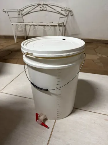 Balde fermentador 22l com torneira 28e