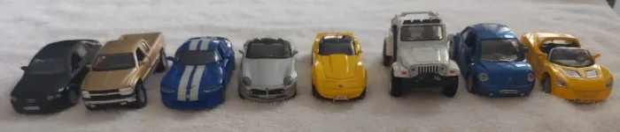 COLEÇÃO DE MINIATURAS DE CARROS INESQUECÍVEIS