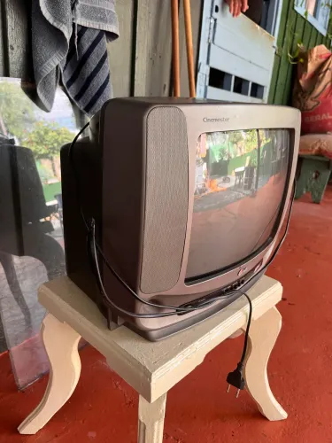 Tv em perfeito estado 