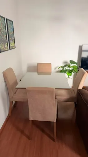 Mesa 4 cadeiras 