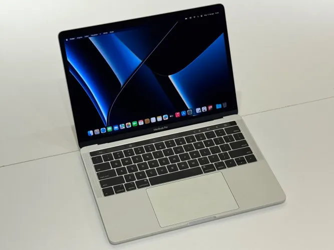Macbook pro 2018 | i5 | 16GB | 256GB