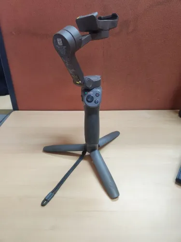 DJI Osmo Mobile 3 - Estabilizador para Celular (Gimbal) - Usado