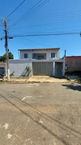 Casa sobrado 5 quartos Solar Ville Casa de Rua com 4 Quarto(s) e 4 banheiro(s) à Venda, 15