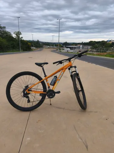 Vendo bicicleta Caloi aro 29 conservadissima