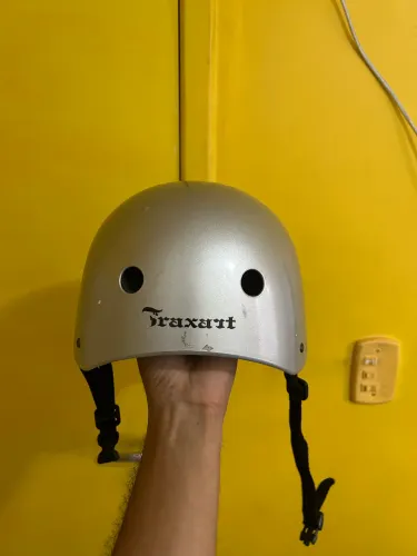 Kit de segurança infantil - capacete + joalheiras
