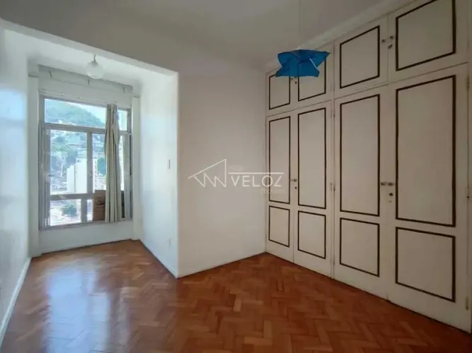 Loja : / Comercial / Glória