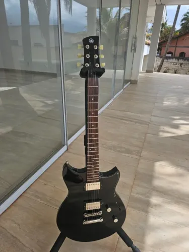 Guitarra Yamaha Revstar -RSE20 Show de guitarra! Praticamente nova - NF de menos de 1 ano