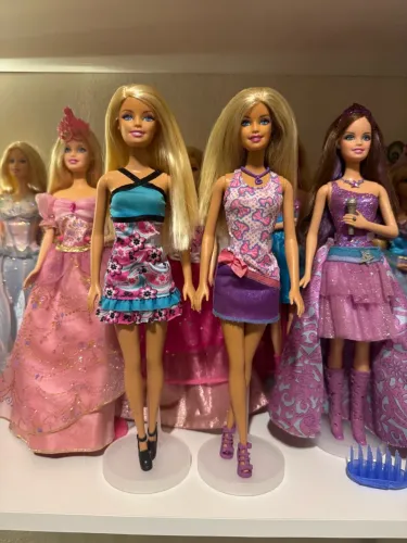 Barbie básicas 2010