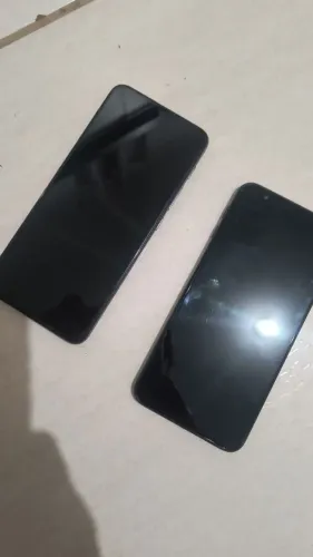 ESTOU VENDENDO DOIS CELULARES POR 280