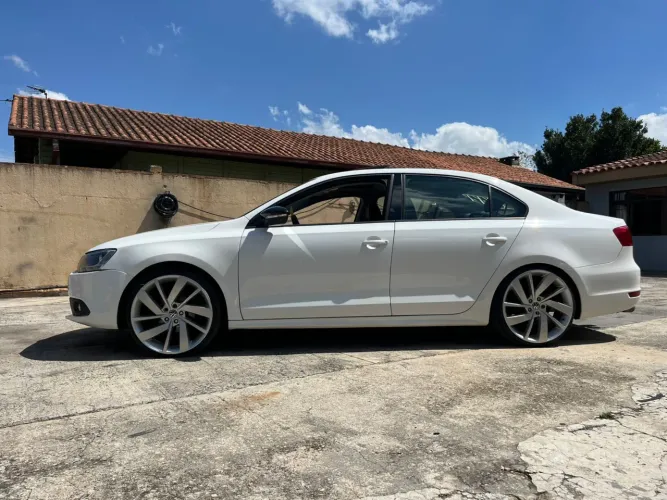 Volkswagen Jetta Comfortline 2.0 T.flex 8V 4P Tipt. 2014