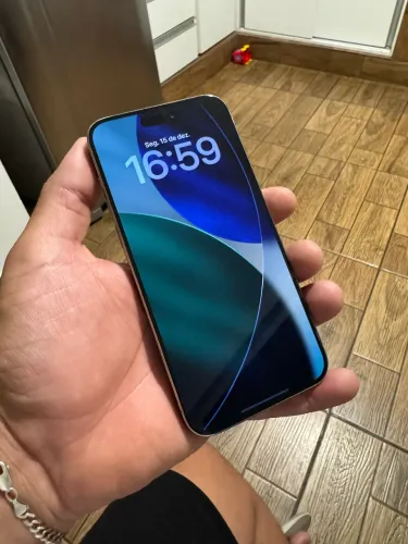 iPhone 15 pro Max 256 GB bateria 92%