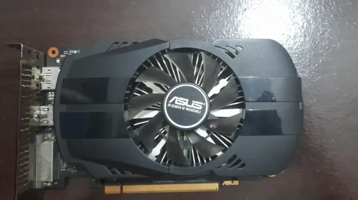 Placa de Vídeo GTX 1050 Ti 4GB - COM DEFEITO (não dá vídeo)