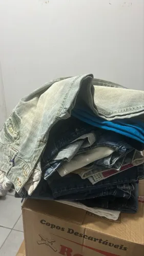 Lote de roupas jeans novas (femininas ) do P ao G aprox 50 peças 