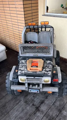 Carro elétrico infantil 