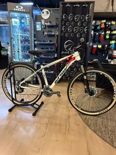 Bicicleta TSW Pro-Elite Aro 29 - Shimano Alivio 27v | RockShox | Semi-Nova