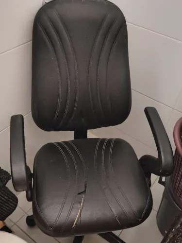 Cadeira de escritório Couro