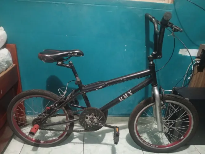 Bike BMX aro 20 quadro GTA