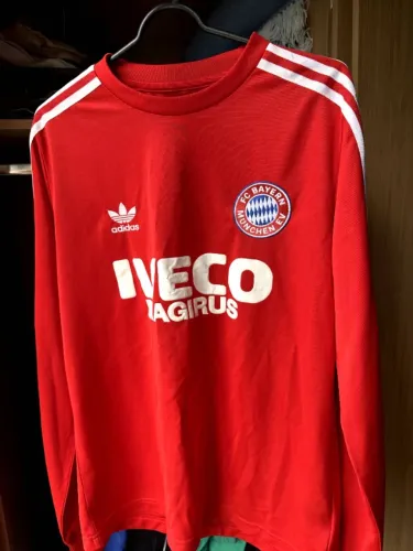 1983/84 BAYERN DE MUNIQUE Retro adidas Originals Home