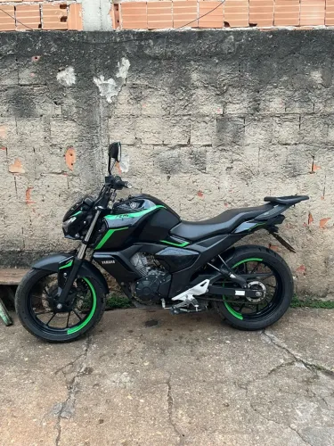 Vendo Fz15 BARATO!