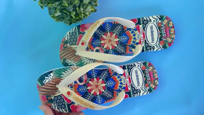 Chinelos de dedo